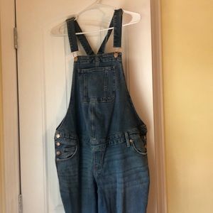 Maternity overalls